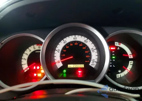 2013 Toyota Tacoma from USA, damaged, VIN 3TMLU4EN1DM126576